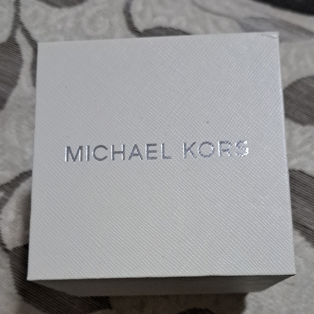 Michael Kors White Wrist Watch Gift Box